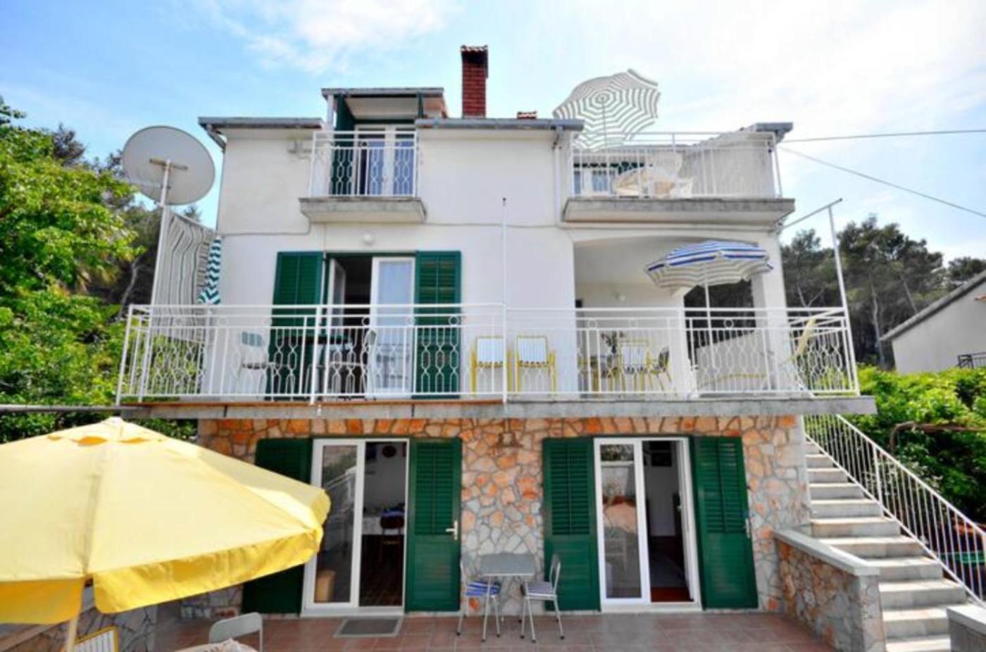 Apartment Bozikovic - Jelsa - Vitarnja Exterior photo
